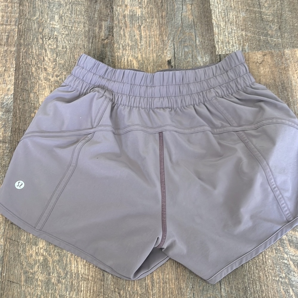 Lululemon Tracker Short - 4” - Size 6 - image 2